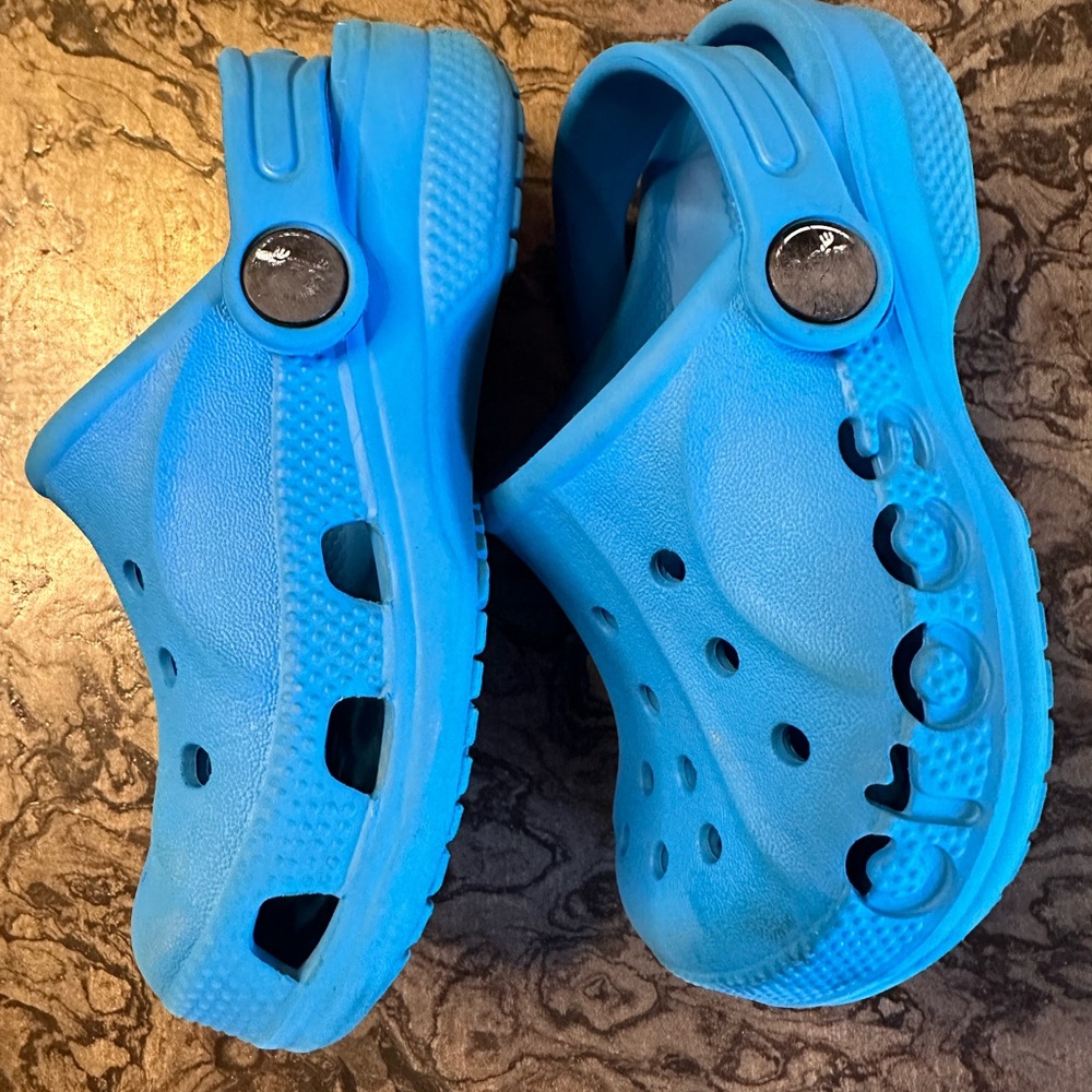 Toddler Crocs- Size 9C- Bright Blue- USED- Non Smoking Home